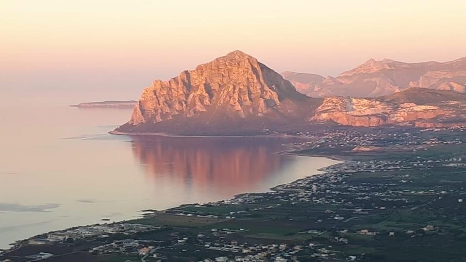 Casale Belvedere Vista Mare Valderice Luaran gambar