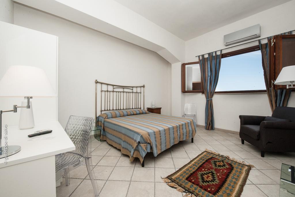 Casale Belvedere Vista Mare Valderice Bilik gambar